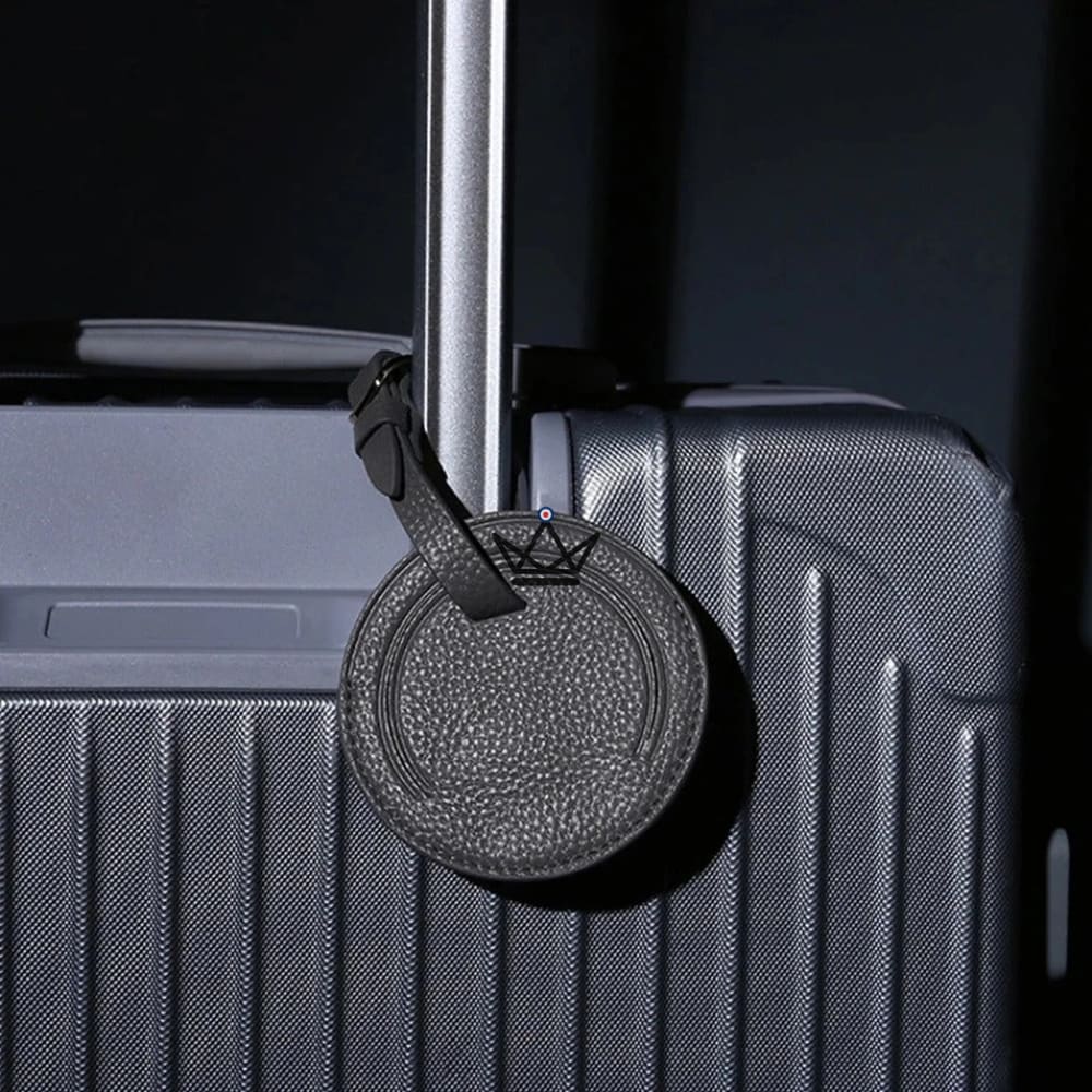 Customizable Leather Luggage Tag – Voyageur Crest — Round ⚫ / Modern gray