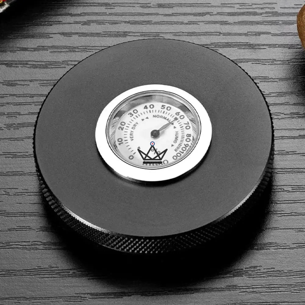 Zigarren-Etui Sentinelle Quattro — gefrästes Aluminium, 4 Zigarren, integrierter Hygrometer & Befeuchter, Seitenfenster, 6 Ausführungen – Ansicht 5