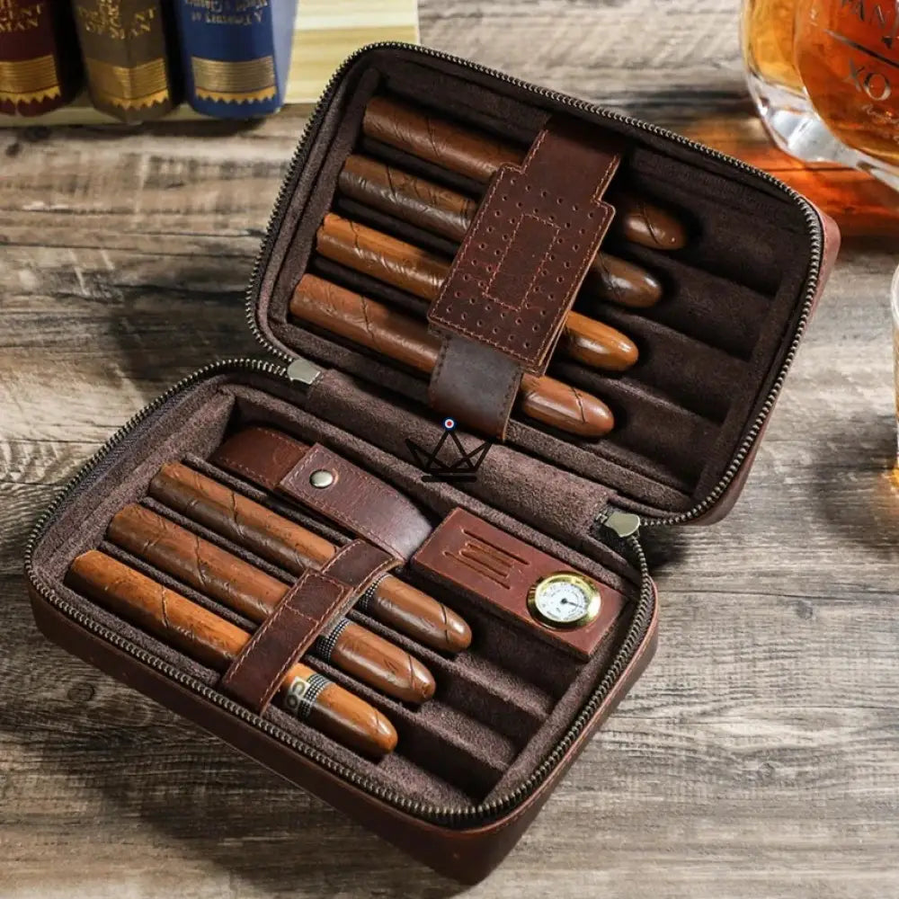VOYAGEUR SELECTION Cigar Case — Full-Grain Chocolate Leather, Customizable | Interior Pocket — view 3