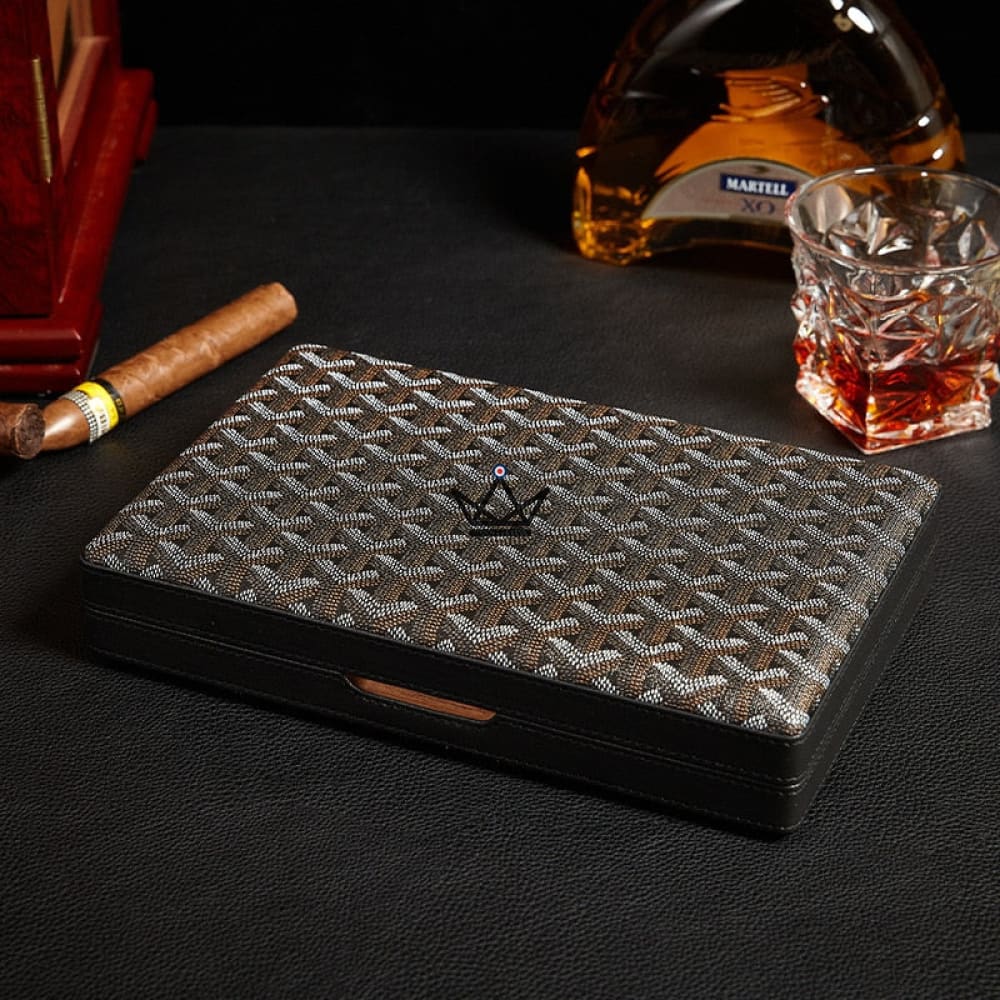 ALPINE Cigar Humidor – genuine chevron-embossed leather, Spanish cedar, 10 cigars, brown or black — view 3