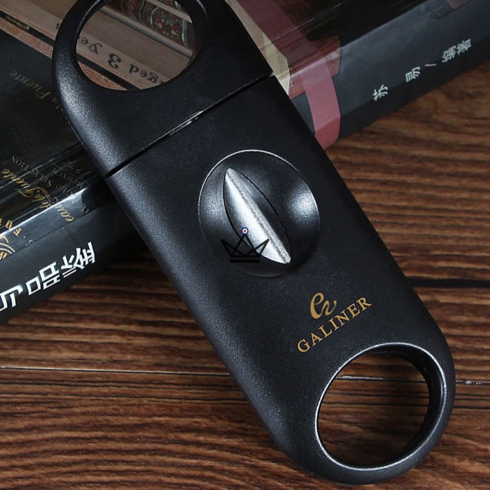 V-Cut Cigar Cutter Basic - ABS & Metal Alloy, 22 mm Diameter, Black | Collector's Box Version Available — view 5