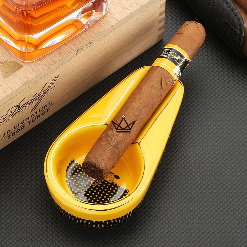 Beginner Cigar Pack FUMI NOVICE — Torch Lighter + Cutter + Ashtray | Yellow or Black — view 4