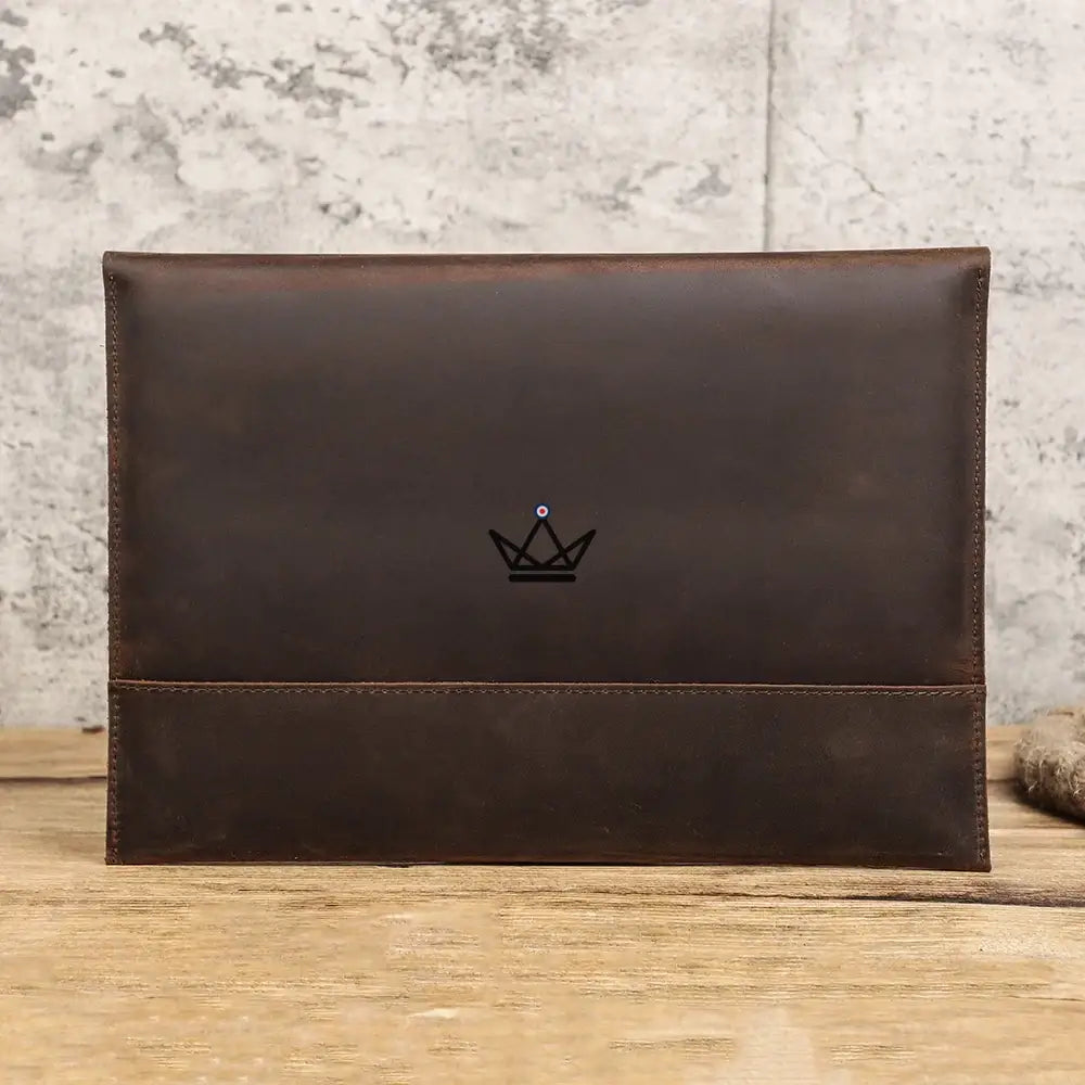 Customizable Leather Macbook Sleeve 13"-14" - MISSIVE Traveler — view 7