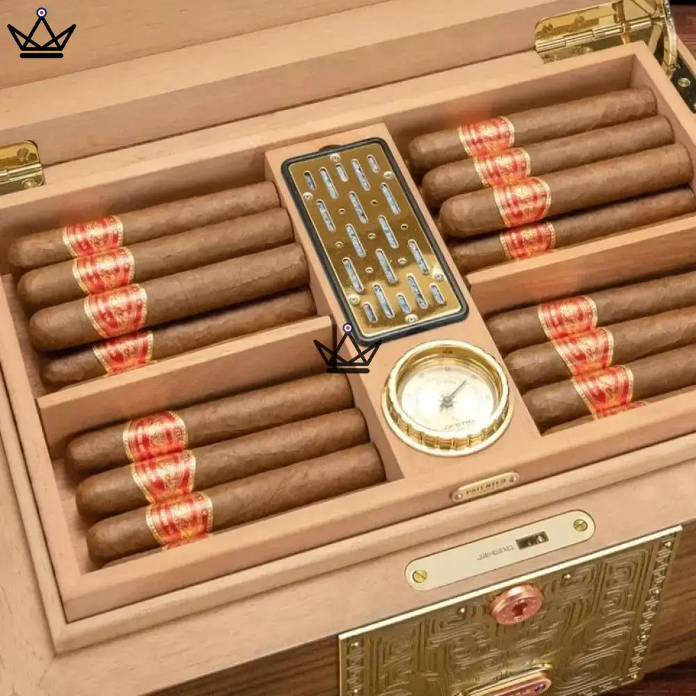 Coffret Héritage de Luxe — cave cèdre espagnol 100 cigares, briquet, coupe-cigare, porte-cigare & tube dorés — image 3