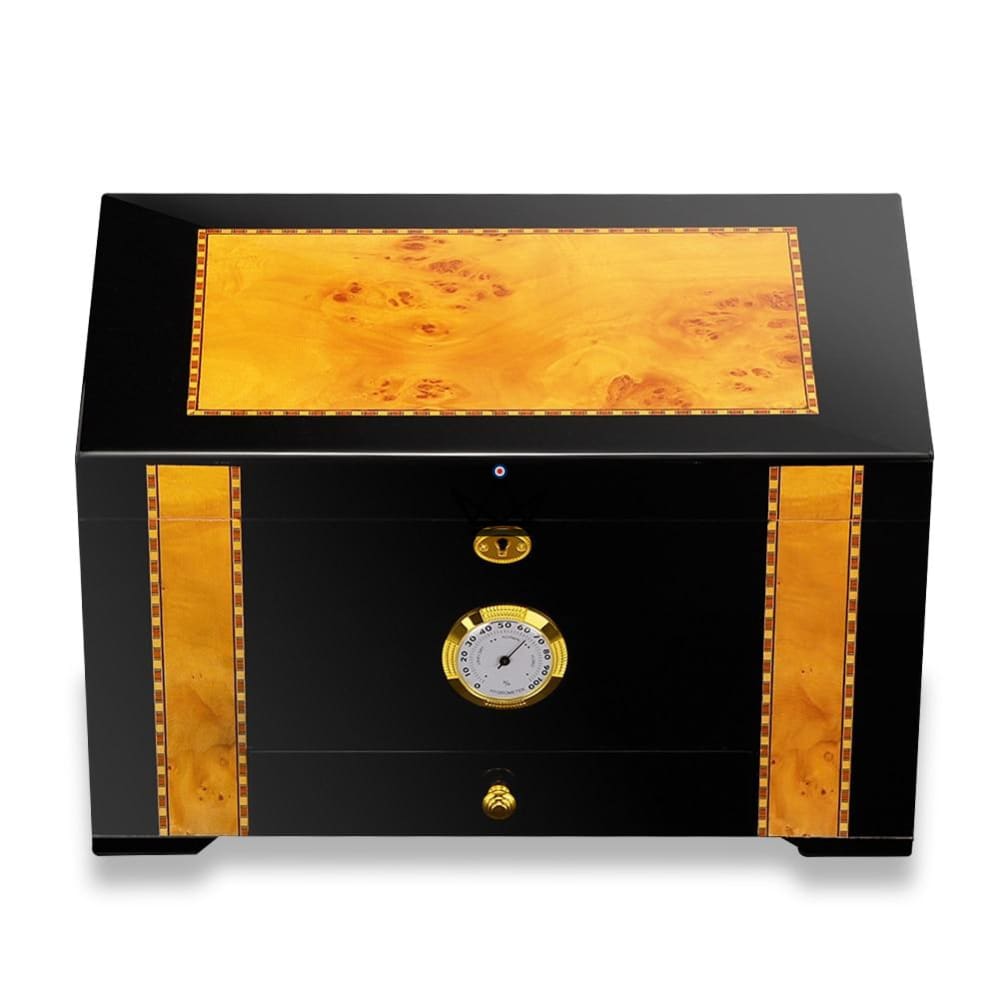 ARCHIBALD Deluxe Cigar Humidor — black lacquer, gold details, Spanish cedar, key lock, 75 cigars — view 4