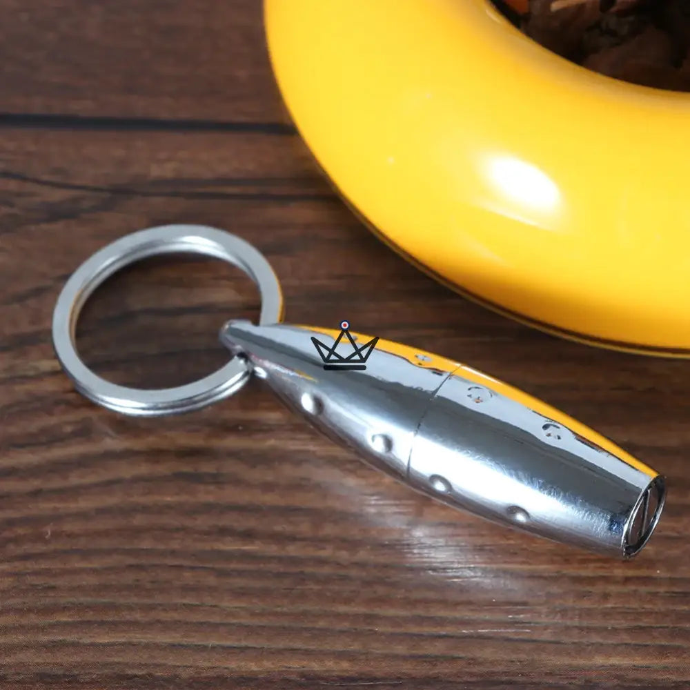 Zigarrenbohrer Silver Bang — Edelstahl versilbert, einziehbare Klinge, 8 mm Lochdurchmesser | Integrierter Schlüsselring – Ansicht 3