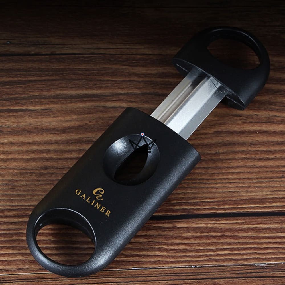 V-Cut Cigar Cutter Basic - ABS & Metal Alloy, 22 mm Diameter, Black | Collector's Box Version Available — view 3