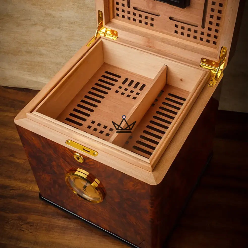 Zigarrenkiste Grand Prestige Deluxe Edition — Klavierlack, spanisches Zedernholz, 100 Zigarren, Tablett, Schloss, Hygrometer & Befeuchter – Ansicht 2