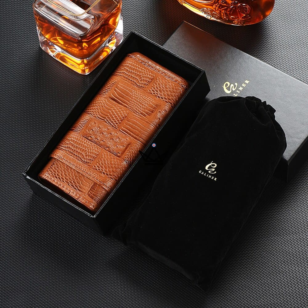Krodilos Cigar Case — Genuine Croc-Pattern Leather, Spanish Cedar, 3 Cigars 22mm, Black or Brown — view 4
