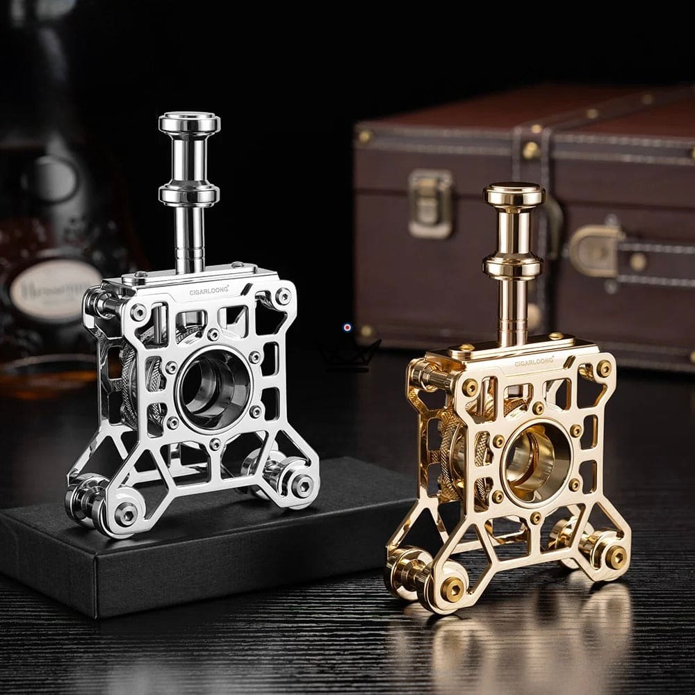 Machina Prestige Desktop Cigar Cutter — Solid Stainless Steel, Vertical Mechanism, Ø 23 mm, Mirror Gold & Frosted Chrome Finishes, Luxury Box — view 1