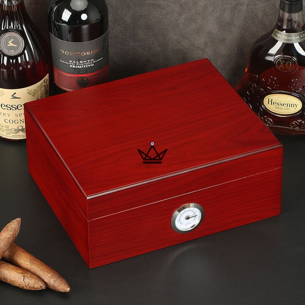 FIFTY LUNARIS cigar humidor — cedar humidor for 50 cigars, 2-cigar cowhide leather case, ashtray, cigar cutter, hygrometer & humidifier — view 8