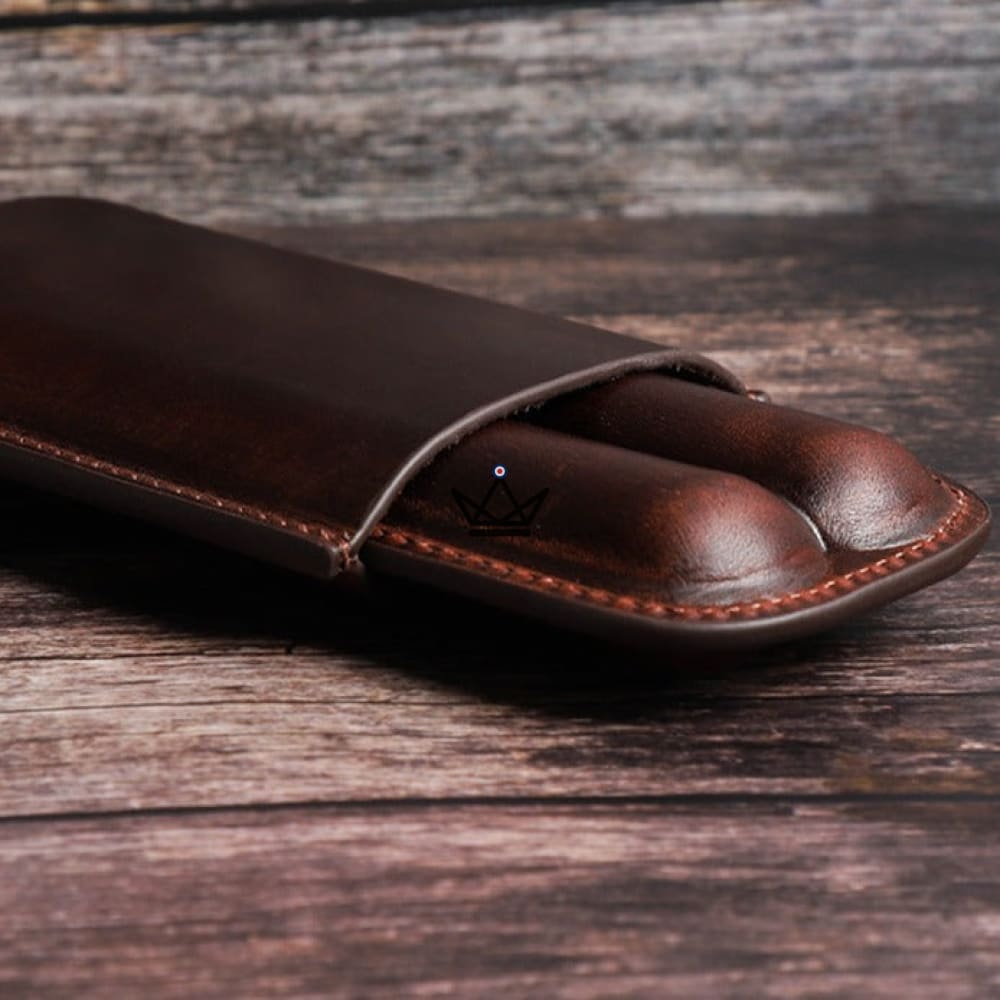 Personalized Leather Cigar Case — Voyager Classic | 1, 2 or 3 cigars — view 5