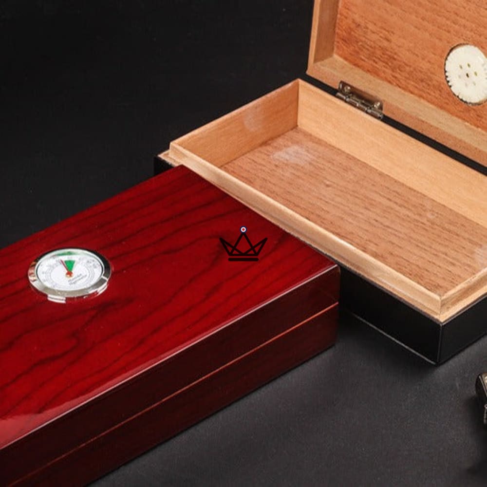VAULT Cigar Humidor — Spanish Cedar, 5–8 Cigars, Built-in Humidifier, Hygrometer, Red or Black — view 4