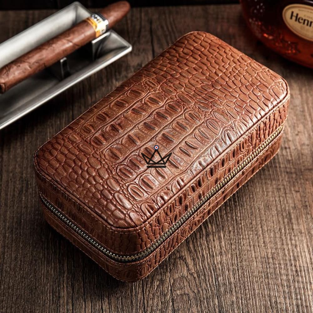 CLINT CROCO Cigar Case — Croc-Embossed Cowhide Leather, 6 Cigars, Integrated Humidifier — view 4