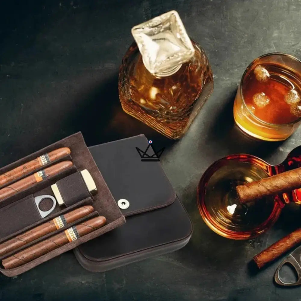 Customizable Leather Cigar Case - Voyageur Quad — view 8