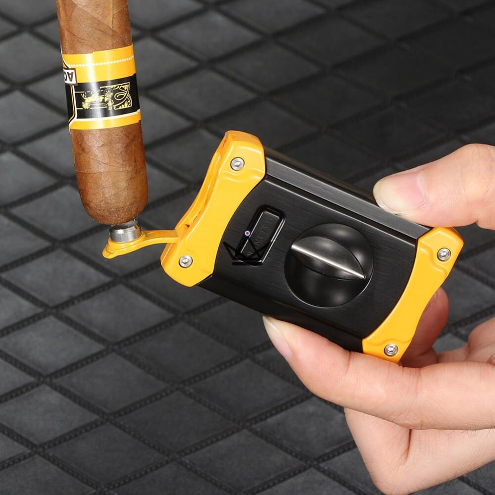 Luxuriöser Zigarrenschneider – V-Schnitt & Integrierter Bohrer, Premium-Legierung, 3 Farben | Inklusive Zigarren-Geschenkbox – Ansicht 3