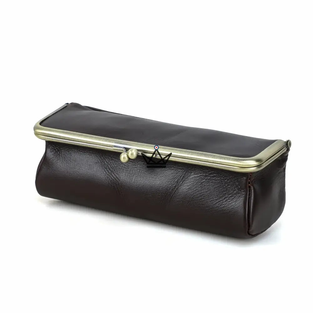 Personalizable Leather Pouch with Vintage Clasp - Traveller SCRIPT — view 8