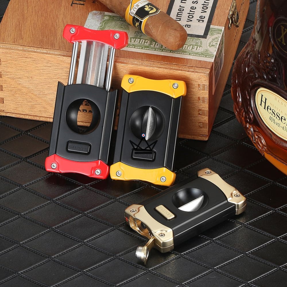 Cortador de cigarros exuberante: corte en V y punzón integrado, aleación premium, 3 colores | Caja de regalo de cigarros incluida. Cortador de cigarros exuberante: corte en V y punzón integrado, aleación premium, 3 colores | Caja de regalo de cigarros incluida.