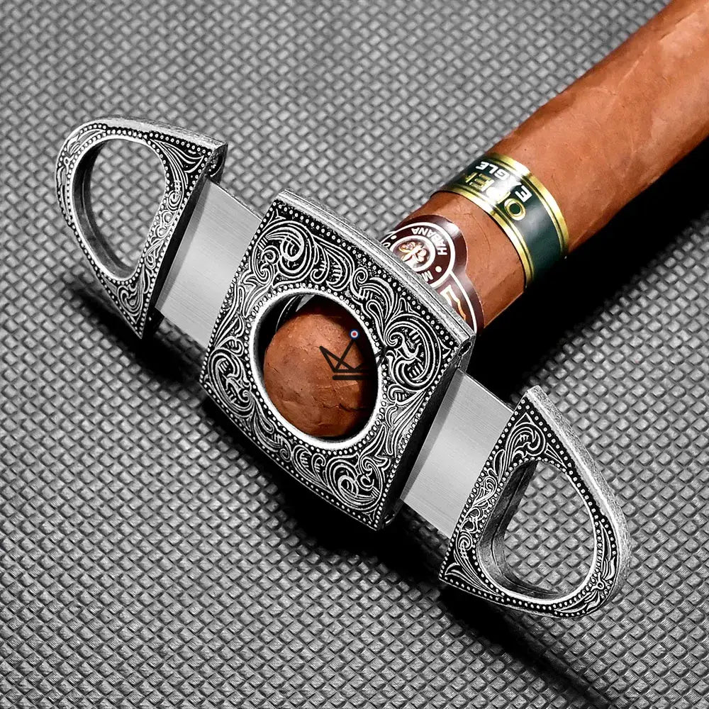 Incisum Heritage Cigar Box – Lighter + Cigar Cutter + Baroque Engraved Ashtray | Gold · Copper · Silver — view 5