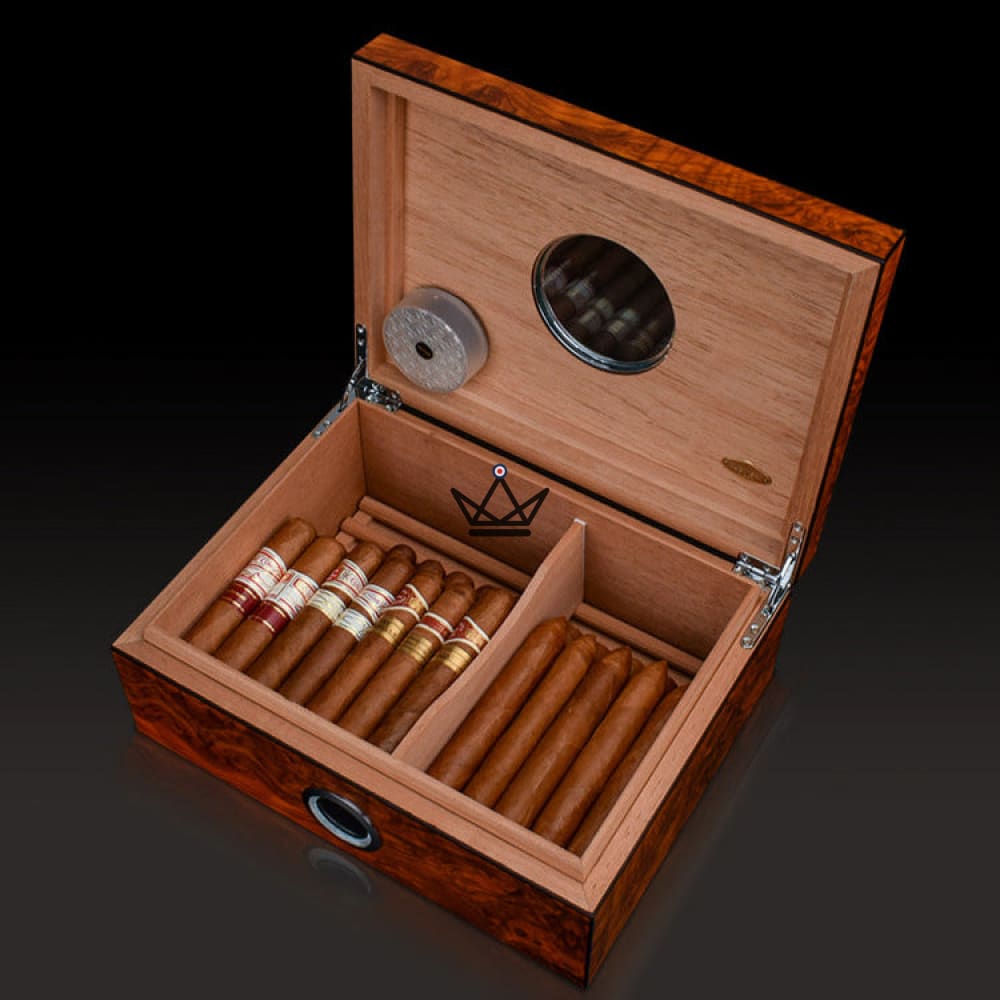 Zigarrenhumidor Hublot Prestige Mahagoni Amber Edition – spanisches Zedernholz, Bullauge aus gehärtetem Glas, 50 Zigarren, Digitalhygrometer und magnetischer Befeuchter – Ansicht 4