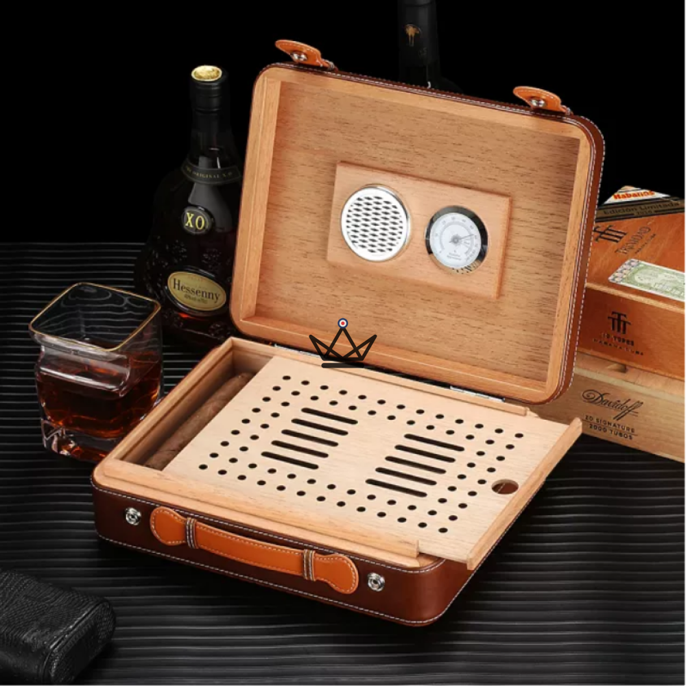 LOUIS XIII travel humidor — leather & cedar, 30 cigars, hygrometer — view 3