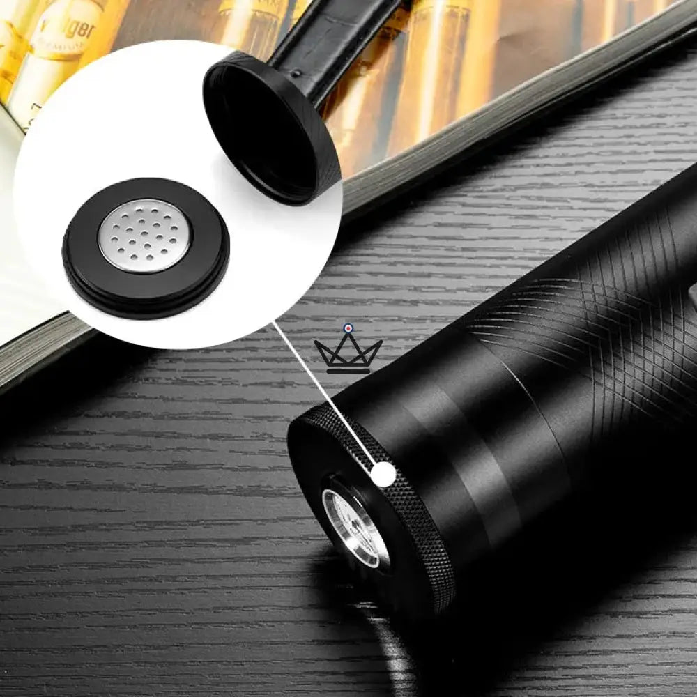 Zigarren-Etui Sentinelle Quattro — gefrästes Aluminium, 4 Zigarren, integrierter Hygrometer & Befeuchter, Seitenfenster, 6 Ausführungen – Ansicht 4