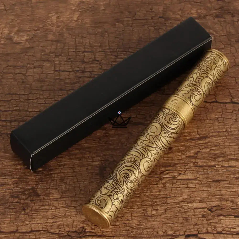 Tube à cigare Héritage Edition — cuivre doré, motifs gravés artisanaux, 1 cigare — image 6