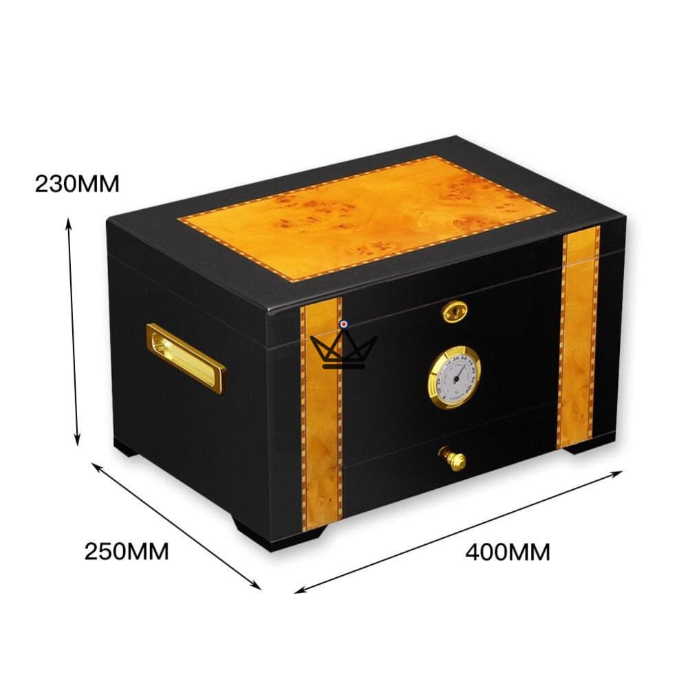 ARCHIBALD Deluxe Cigar Humidor — black lacquer, gold details, Spanish cedar, key lock, 75 cigars — view 3