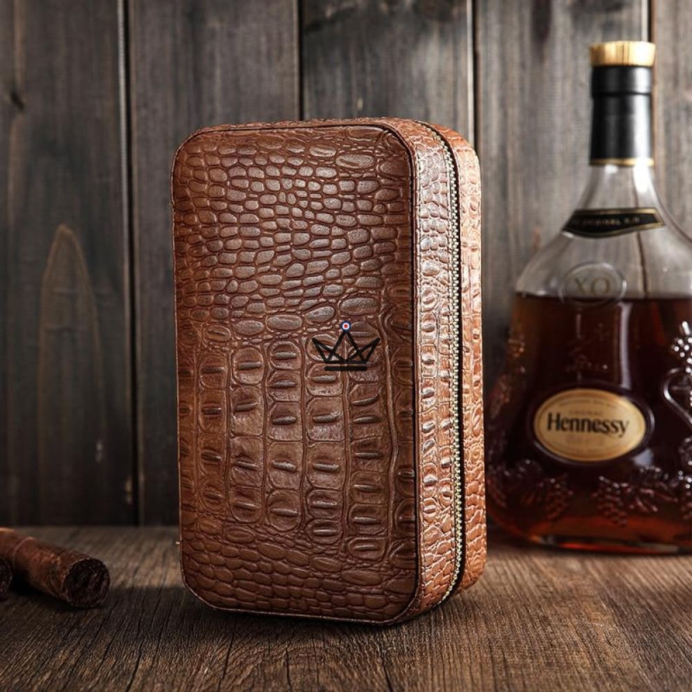 CLINT CROCO Cigar Case — Croc-Embossed Cowhide Leather, 6 Cigars, Integrated Humidifier — view 2