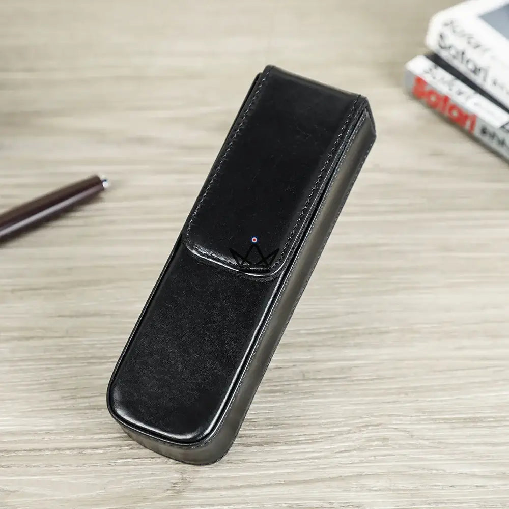 Customizable luxury leather fountain pen case - Atlas Voyager — view 9