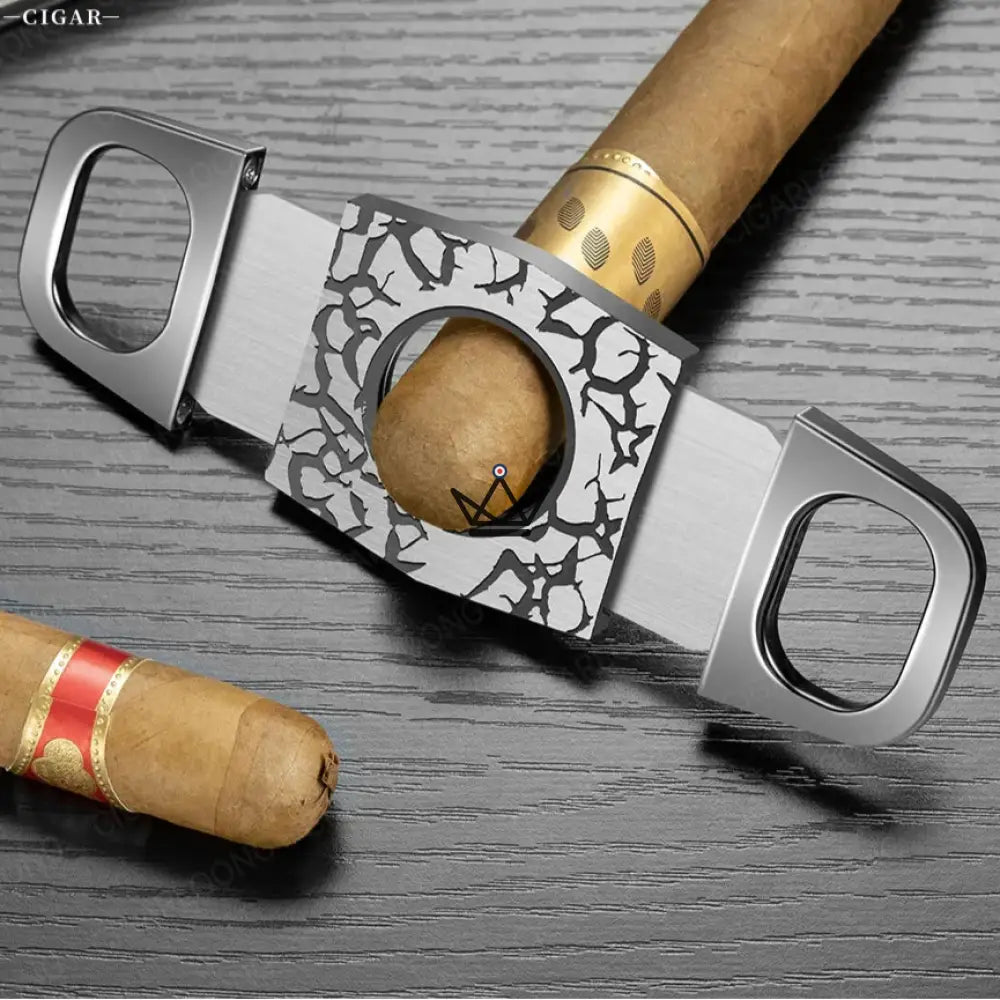 Fractalis Edition Cigar Cutter — Double Blade Guillotine Stainless Steel, Fractal Pattern, Ø 25 mm, 3 Variants, Rigid Gift Box Included — view 4