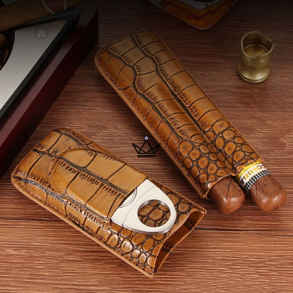 Funda de cigarro de cuero con cortador de cigarro - Bestia Funda de cigarro de cuero con cortador de cigarro - Bestia