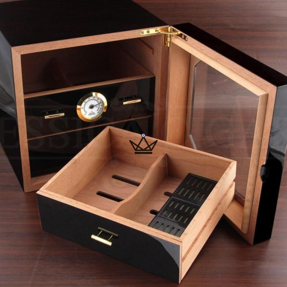 Humidor J.Hoover – schwarz lackiert, Glastür, spanische Zeder, 3 Schubladen, Hygrometer, 80 Zigarren Humidor J.Hoover – schwarz lackiert, Glastür, spanische Zeder, 3 Schubladen, Hygrometer, 80 Zigarren