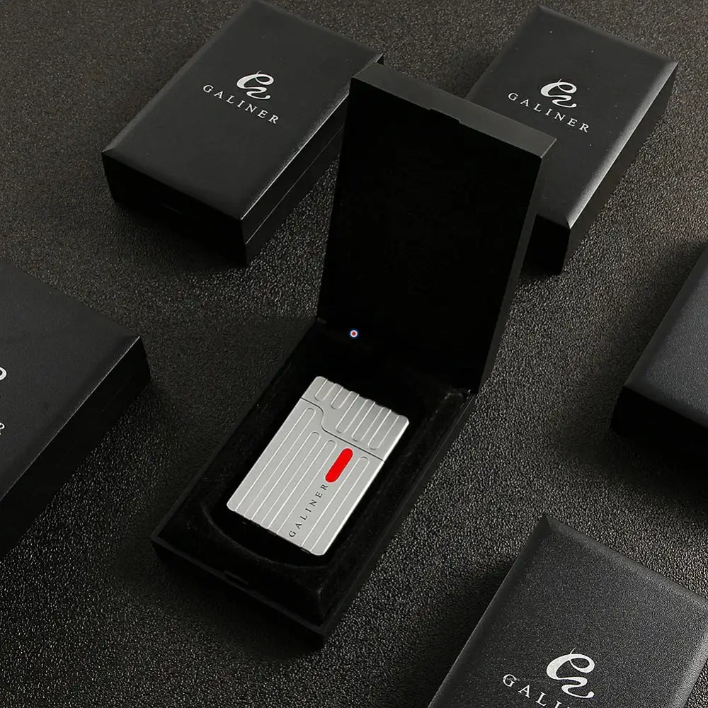 Ignition Pro Set – Nachfüllbares Doppelfeuerzeug & Zigarrenschneider Guillotine + Bohrer | Inklusive Zigarren-Geschenkbox – Ansicht 3