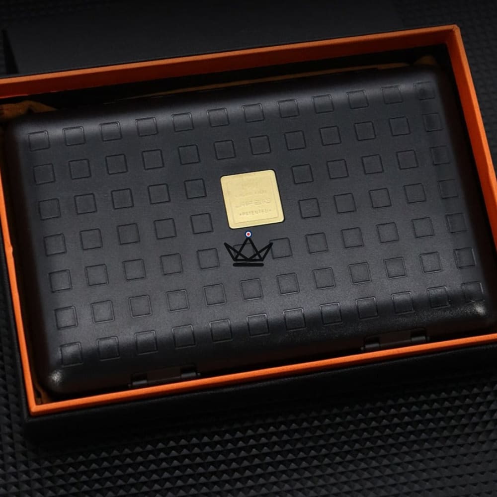 Ventus Caeli Cigar Case — Waterproof LDPE, Spanish Cedar, 5 Cigars, White / Black / Light Brown — view 11
