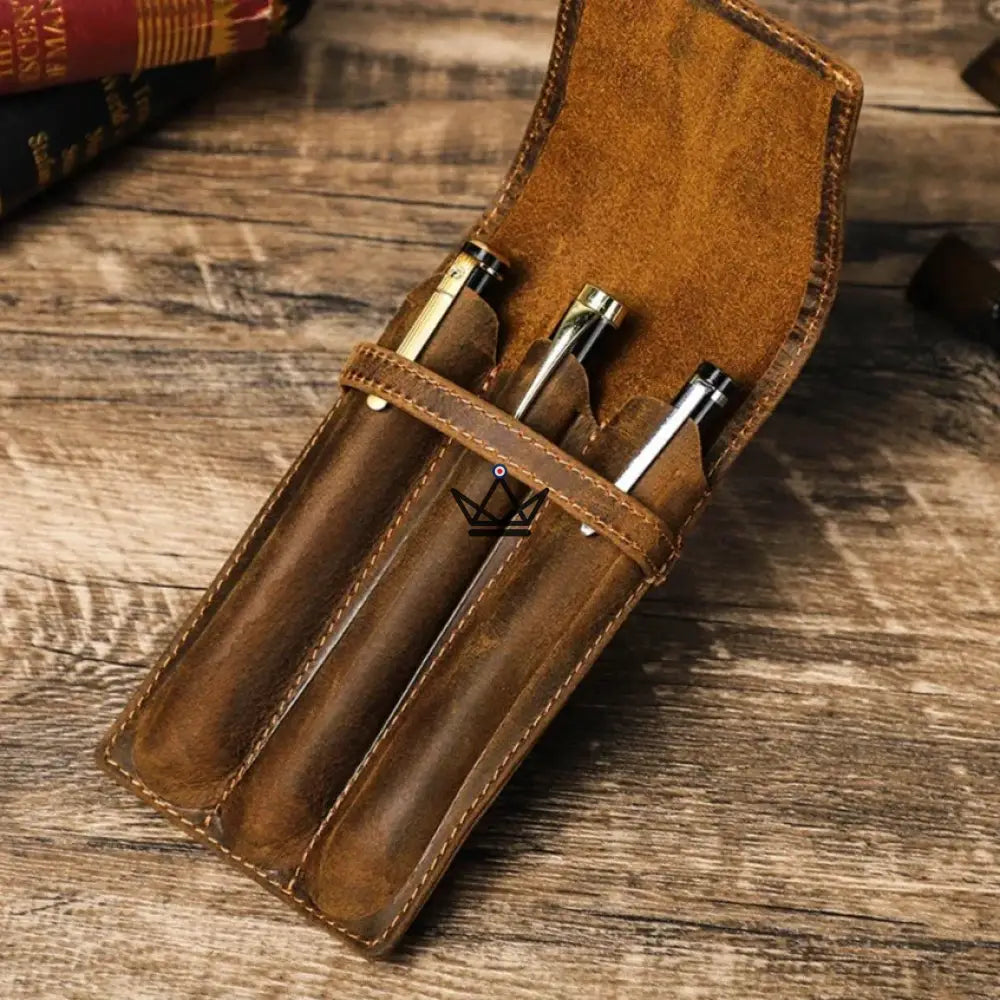 Customizable Leather Fountain Pen Case - Voyageur Valet — view 1
