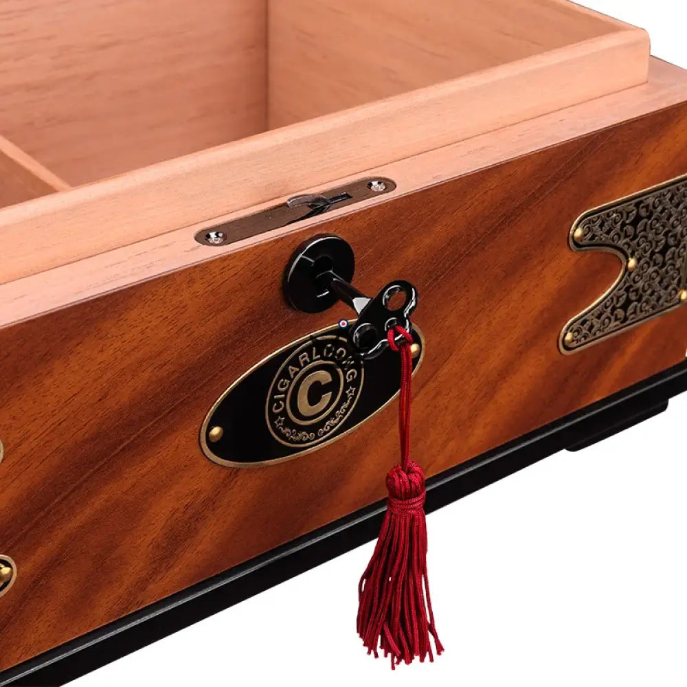 Reliquia Antiqua Cigar Humidor — Spanish Cedar, Vintage Gold & Black Engraved Trunk Style Lid, 50 Cigars, Secure Closure — view 3