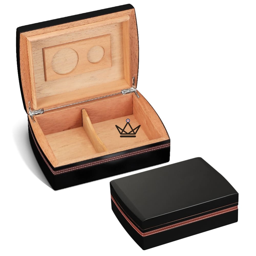 Zigarrenkiste STARS Essential – Zedernholz-Humidor für 30 Zigarren, Aschenbecher, Zigarrenschneider, Hygrometer & Befeuchter – Ansicht 10