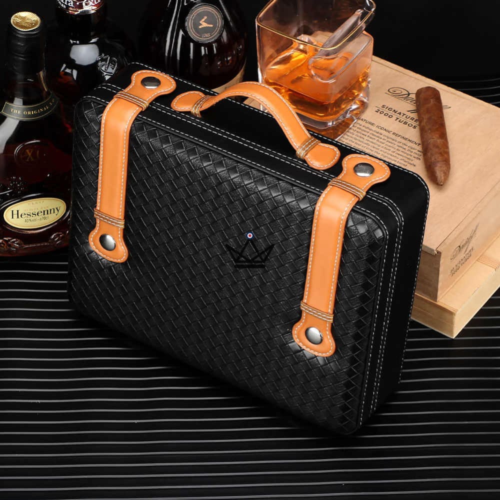 Reise-Zigarrenhumidor LOUIS XIII – Leder & Zedernholz, 30 Zigarren, Hygrometer – Ansicht 5