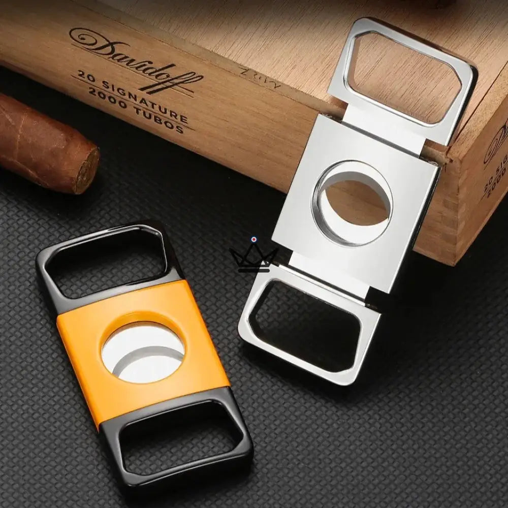 ELITE SQUARE Cigar Cutter — Double Blade Guillotine, 24 mm, Yellow or Silver | Collector's Box — view 2