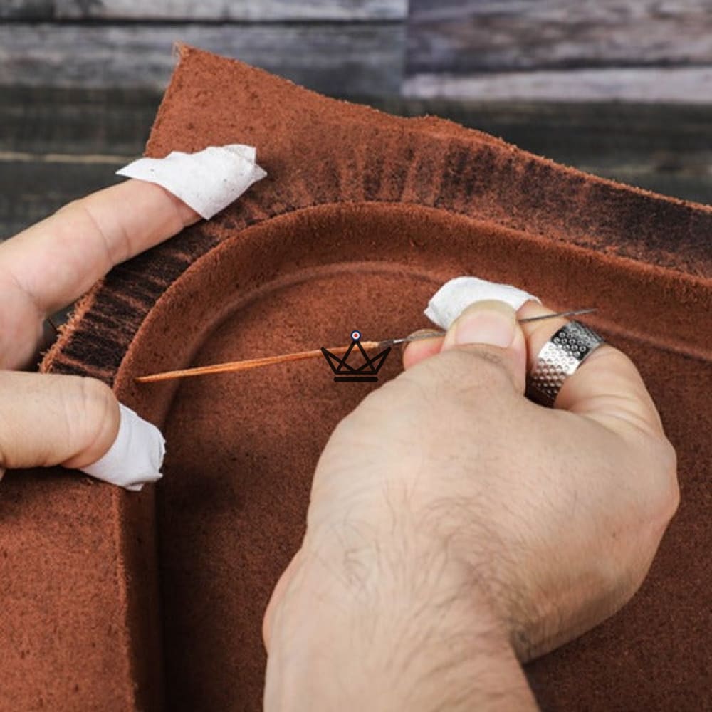 Apple Airpods Max Custom Leather Protective Case - Voyageur LeatherPods Max — view 6