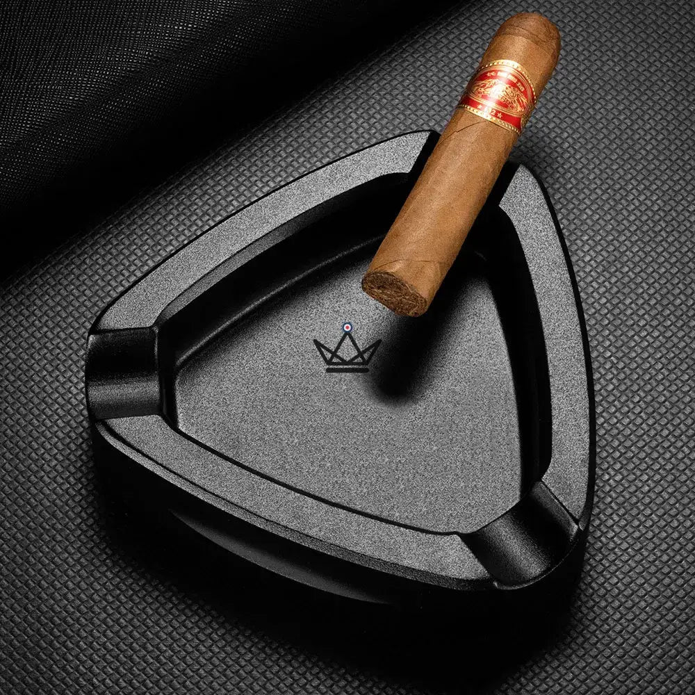 Triangular Cigar Ashtray - Vertex — vista 7