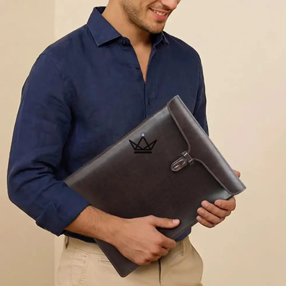 Personalisierbare MacBook Ledertasche 13" bis 15" - Voyageur CONSULAT – Ansicht 8