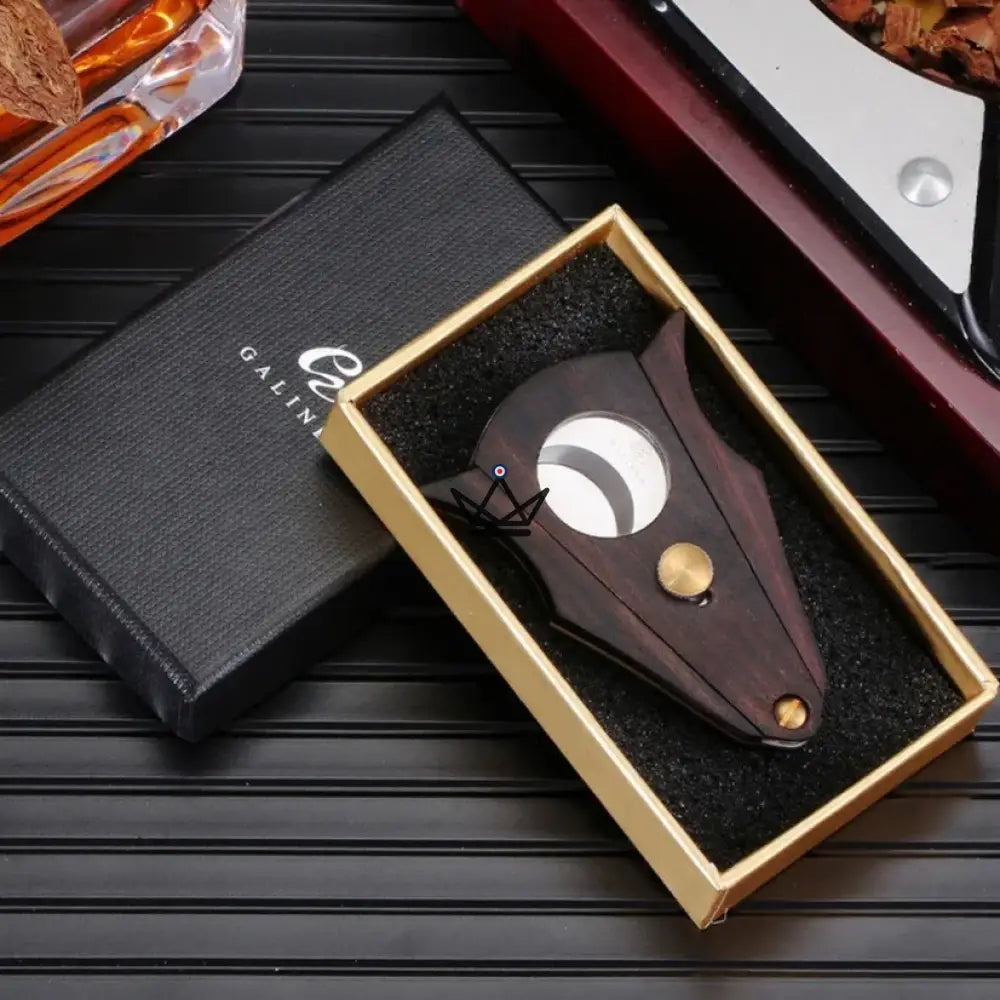 Cortapuros WOOD ORIGINAL -- Metal y madera, 7,8 x 5,8 cm | estuche de colección Cortapuros WOOD ORIGINAL -- Metal y madera, 7,8 x 5,8 cm | estuche de colección